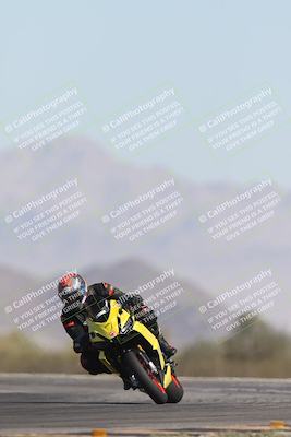 media/Oct-26-2025-Race Pace (Sun) [[c1447ca738]]/Non Verified (1st 20 Minutes of every Hour)/4-Turn 14 (1110am)/